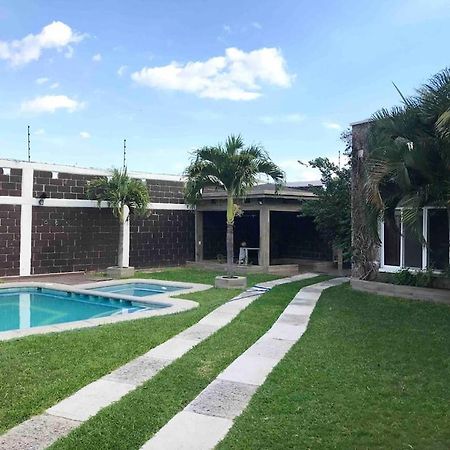 Casa Acogedora Con Alberca Villa Atlihuayan Kültér fotó